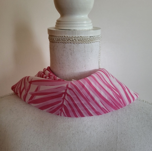 Brooks Brothers Italian Palm Print Scarf 26x26 New With Tags - Picture 4 of 8